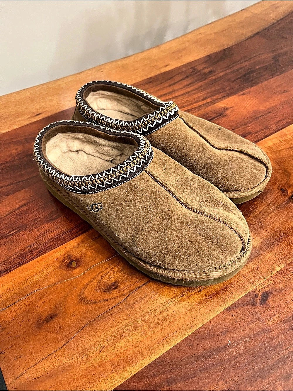 UGG Tasman Suede Brown with black/white/tan stitching US 7